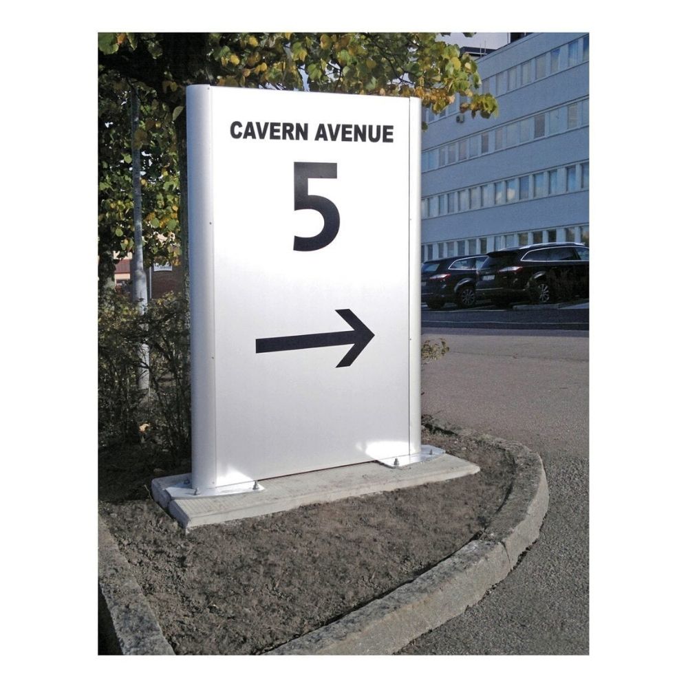 SIGNET TOTEM - Flat Outdoor Pylon Sign - TM225